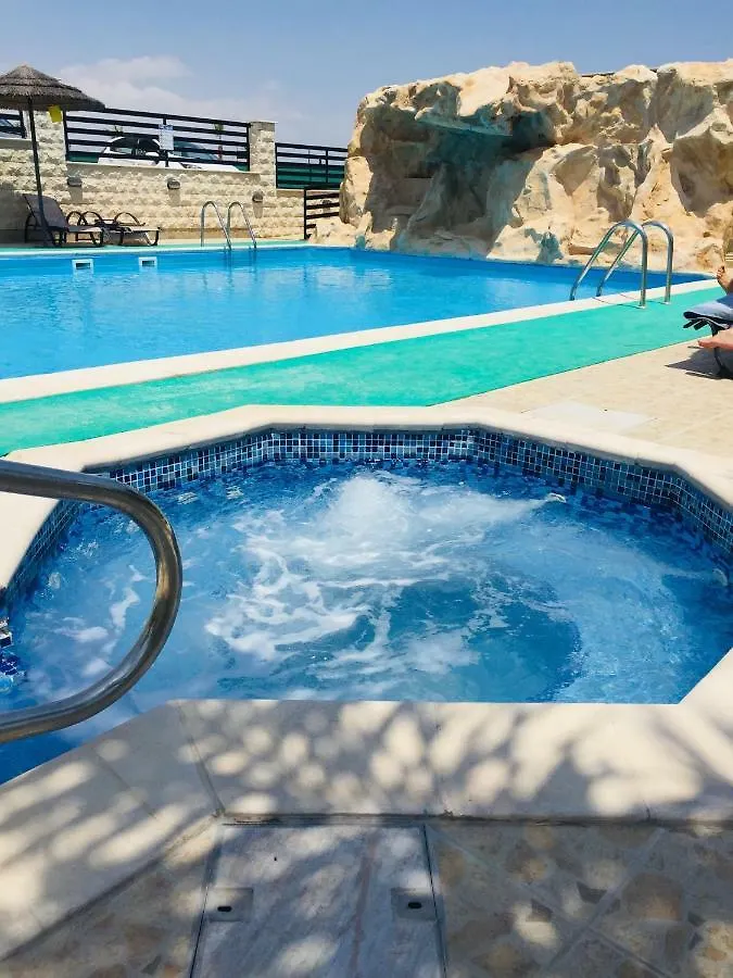فندق لارنكافي  Mediterranean Sea View, 1 Bed Apt.